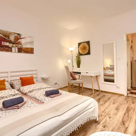 アパート Marina View プーラ