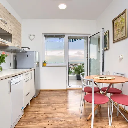 Marina View Apartment