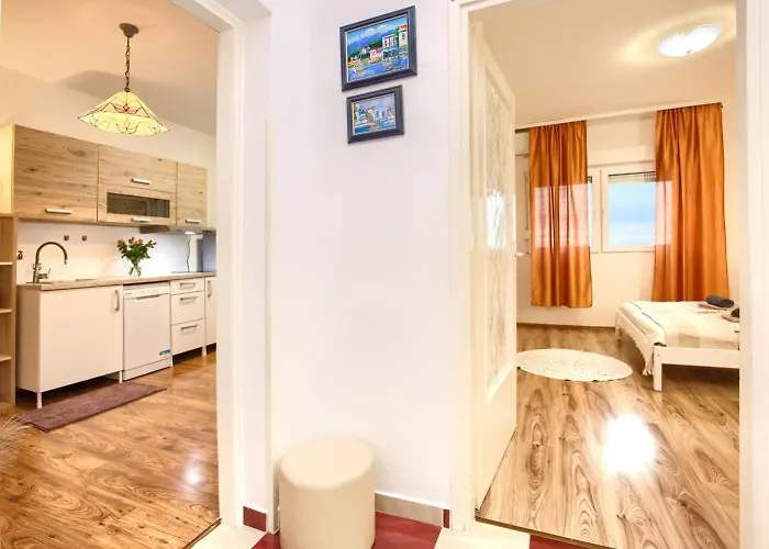 Marina View Apartment