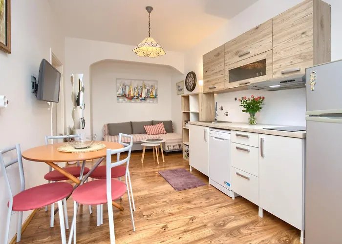 Marina View Apartment *